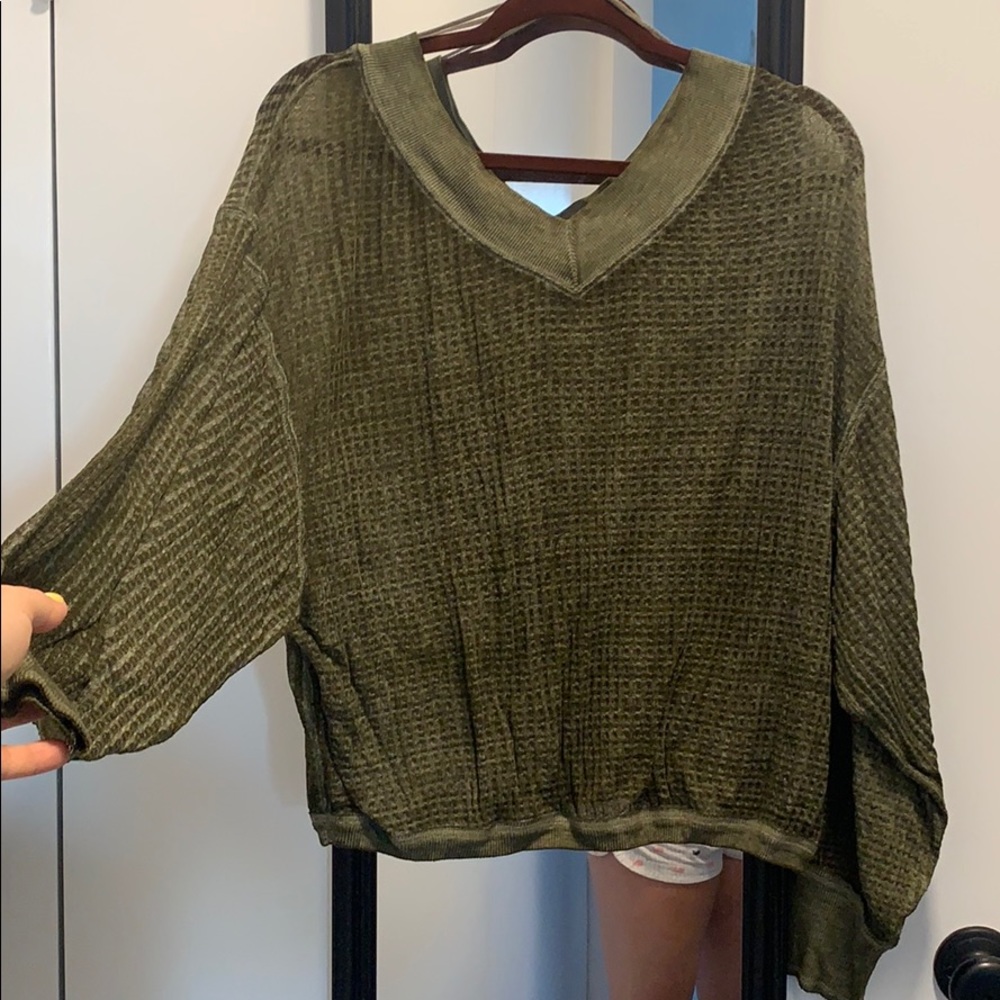 Free People hunter green flowey top